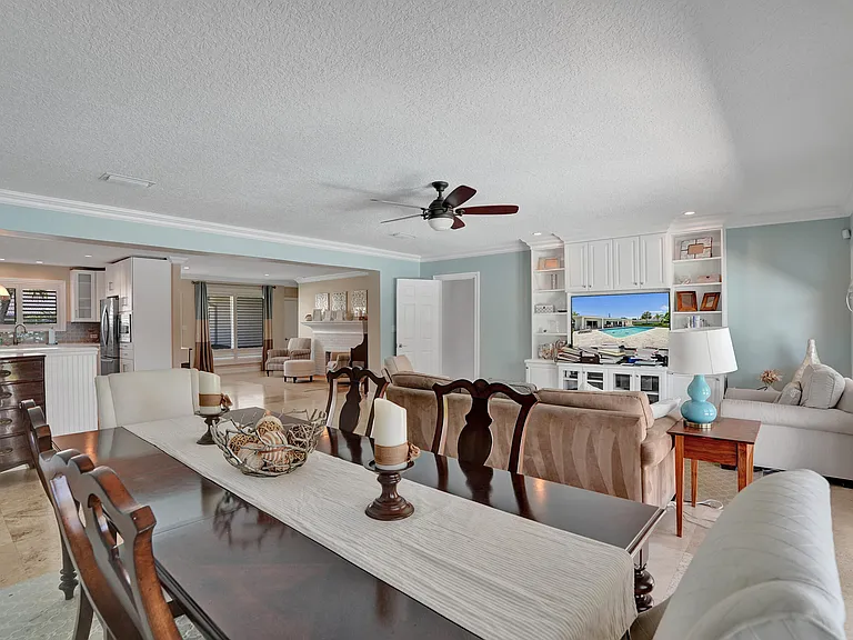 248 Codrington Dr — Photo 25
