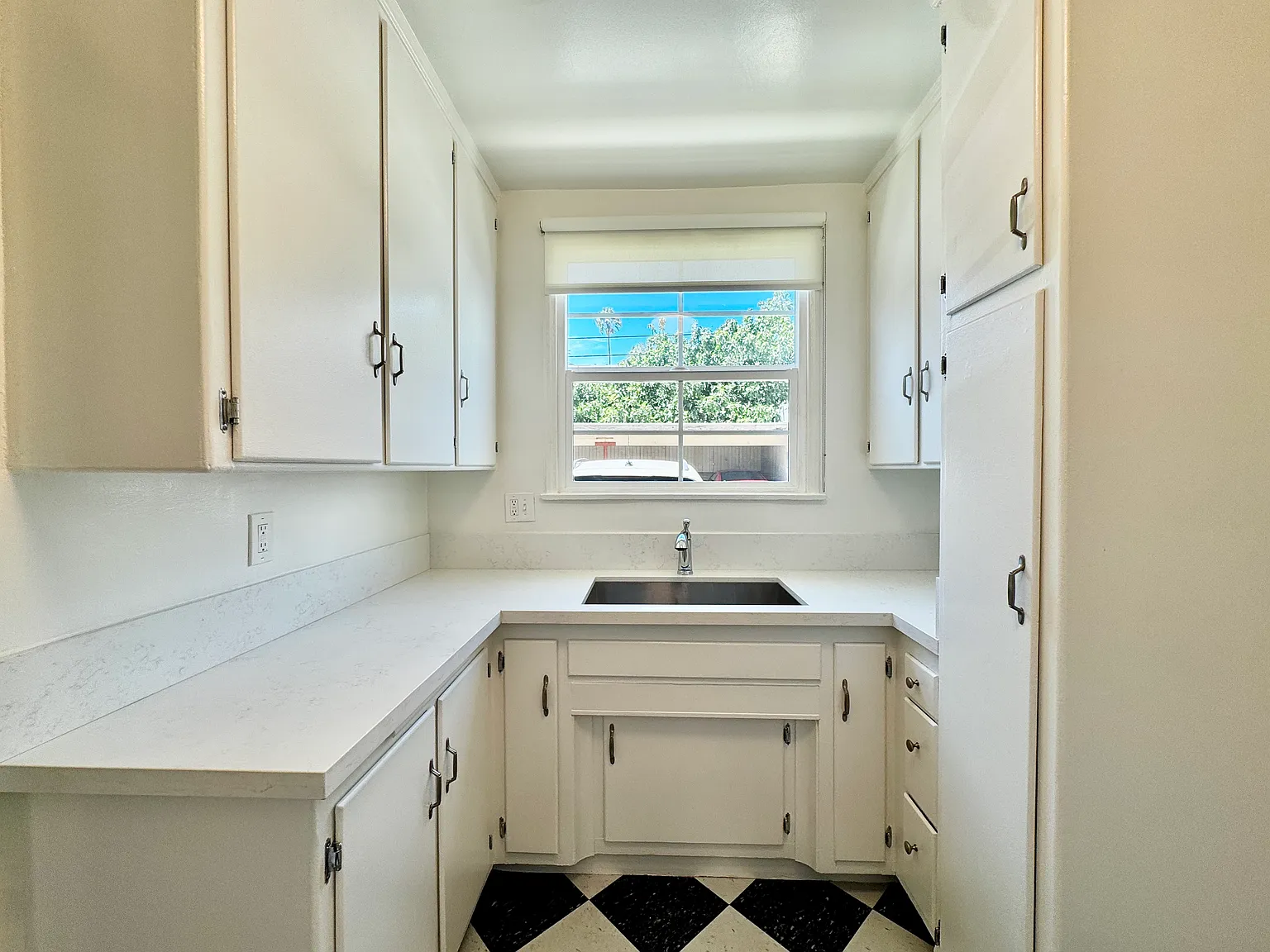 1 bed, 650 sqft, $2,095 — Photo 4