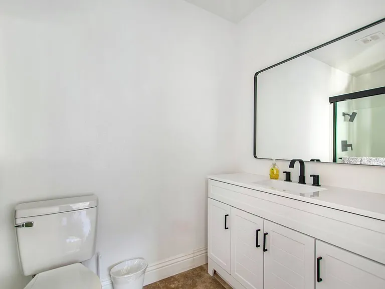 3720 S Marine St #1 — Photo 23