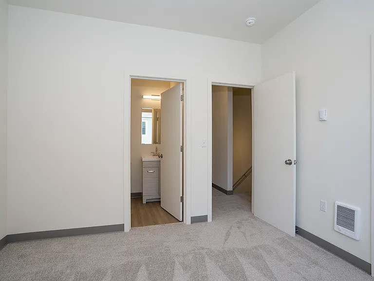 4873 S 48th St #D-2 — Photo 13