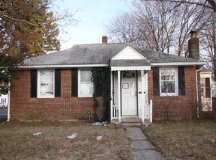 4 Wayne Dr, Plainville, CT 06062