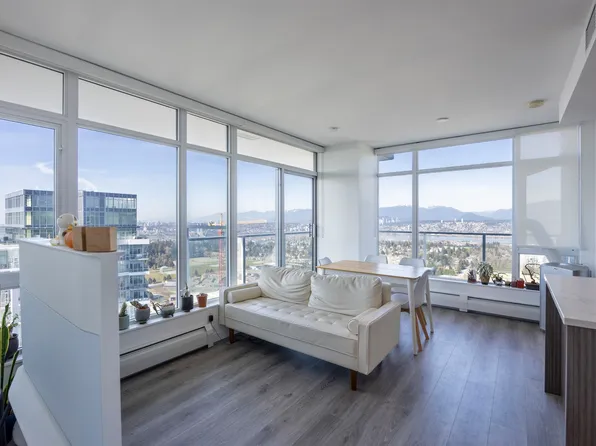 13350 Central Ave #3802, Surrey, BC V3T 0S1