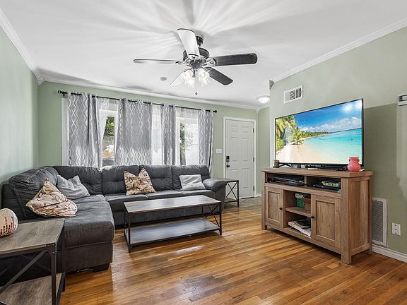 3rd image of 1602 Avenue B