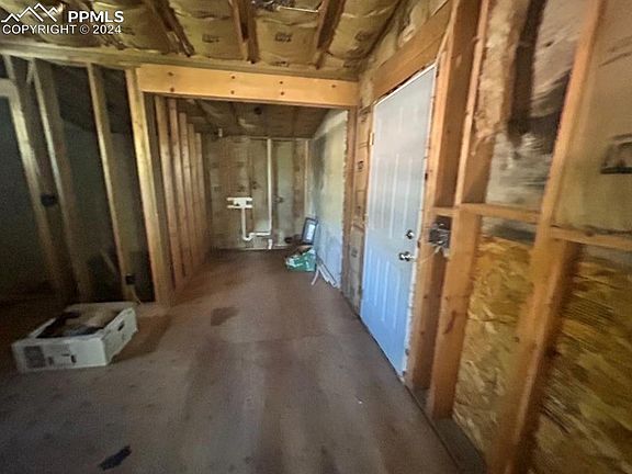 4th image of 825 E Northern Ave