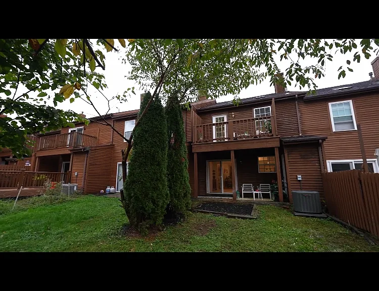 110 Magnolia Ct — Photo 32
