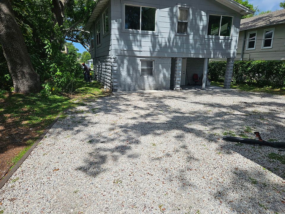 apartment is on 2nd floor