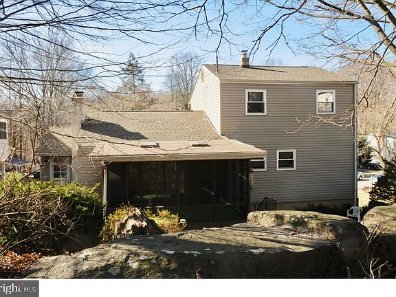 2nd image of 112 Hilldale Ct