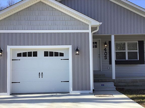 White trim 
