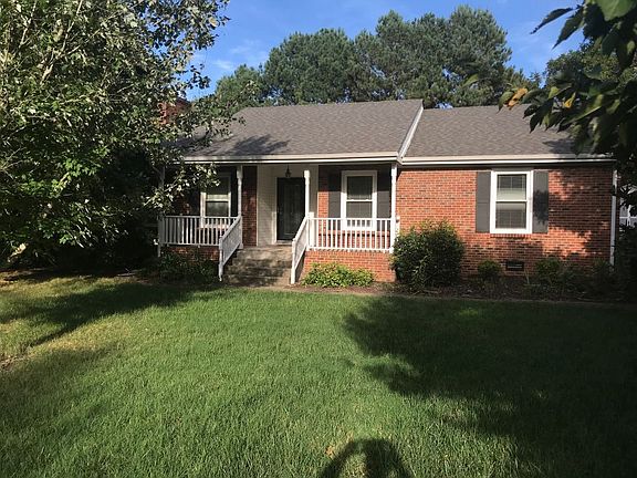3rd image of 3034 Regency Park Dr