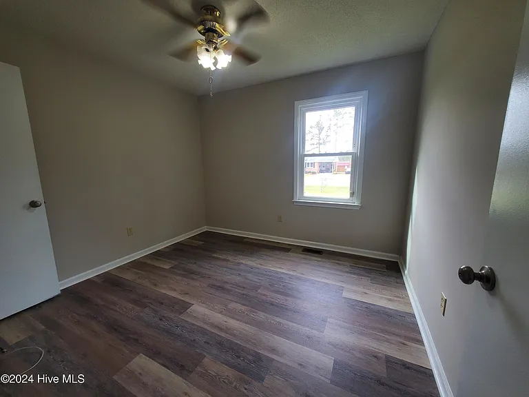 1847 Stanton Dr — Photo 15