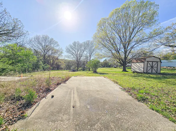 000 Peckerwood Drive, Urbana, MO 65767