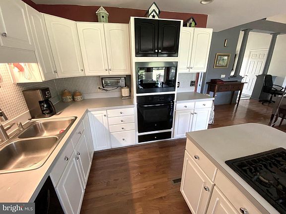 4th image of 28468 Clubhouse Dr