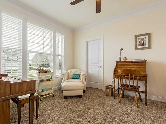 5th image of 2181 Silverspur Dr