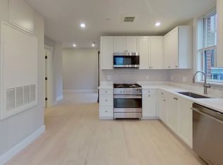 197 Green St Unit 305, Jamaica Plain, MA 02130