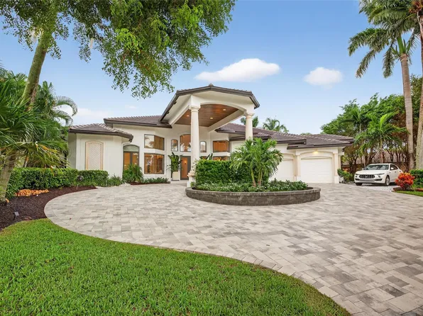 1518 E Lake Drive, Fort Lauderdale, FL 33316