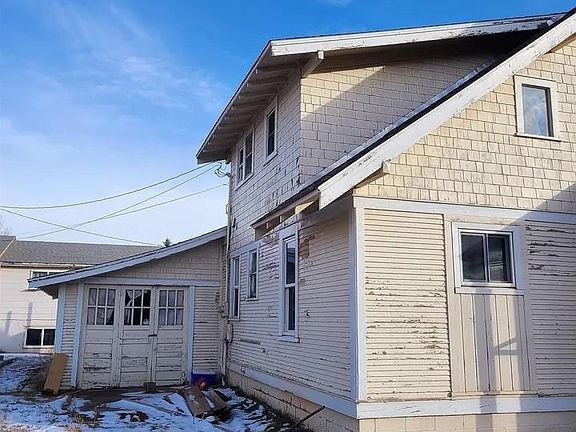 5th image of 703 Mill St