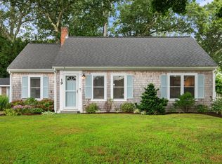 19 Amvets Ave, Falmouth, MA 02540