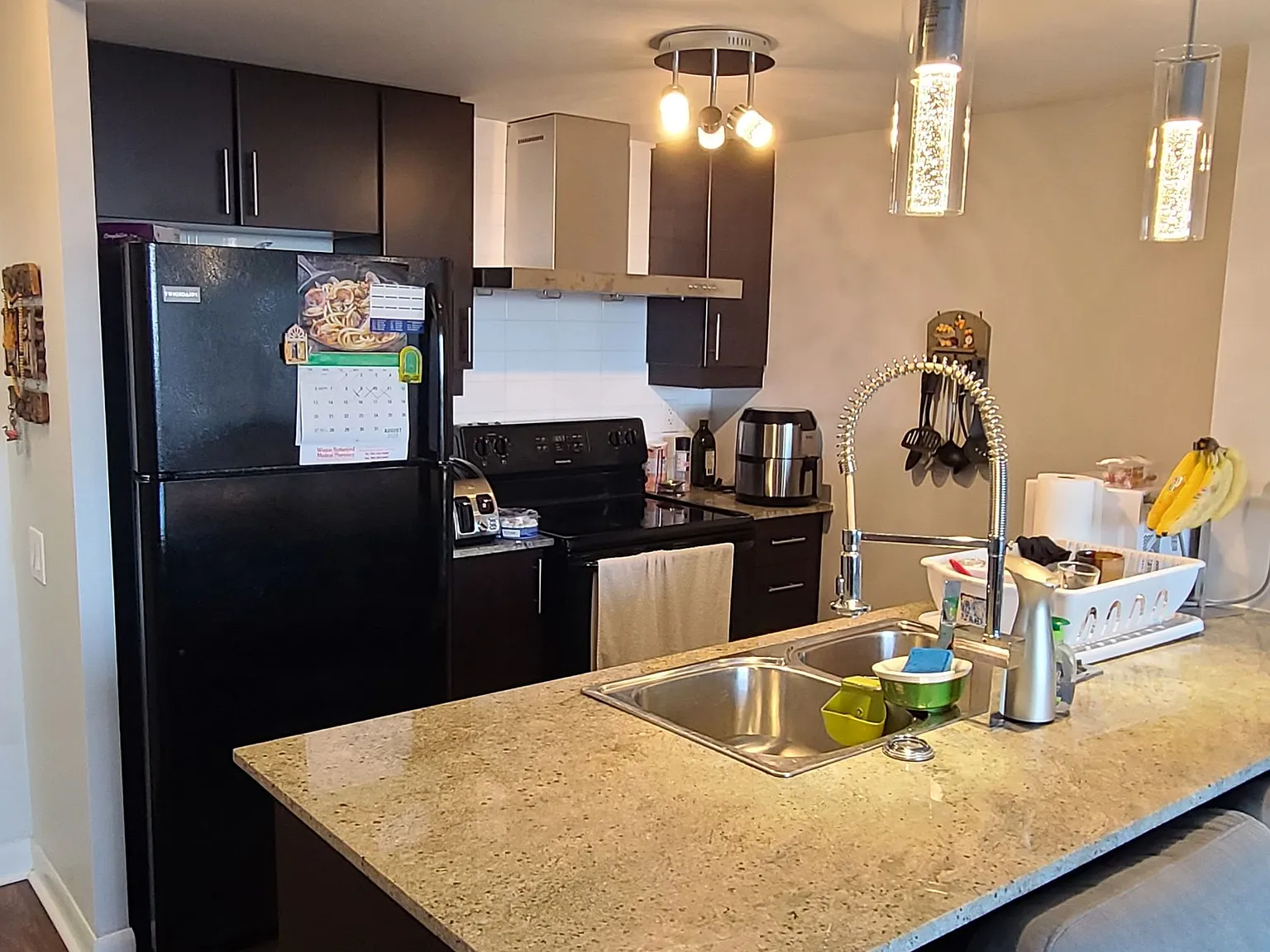 2 bed, $2,300 — Photo 4