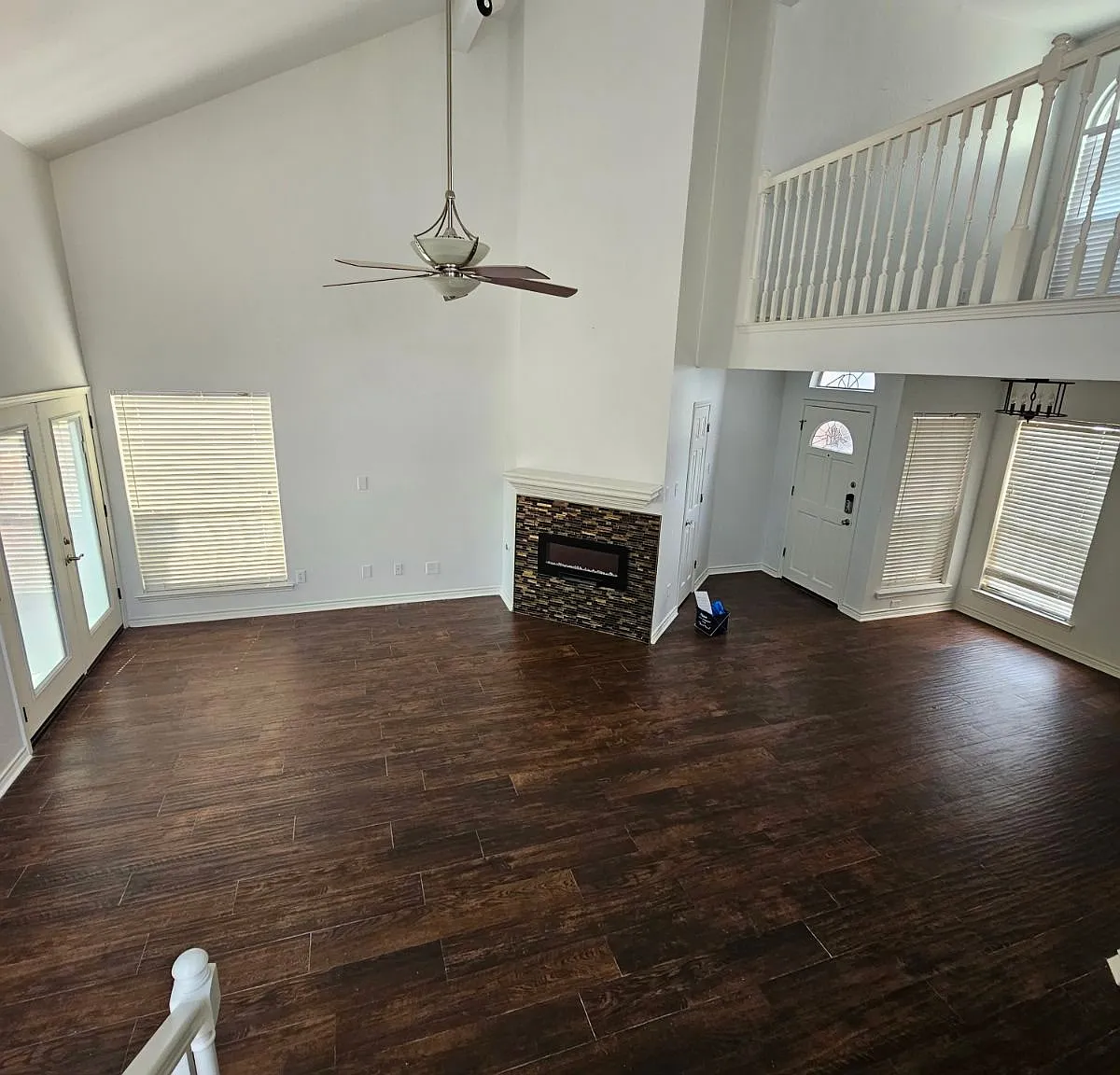 3 bed, 2.5 bath, 1514 sqft, $2,500 — Photo 3