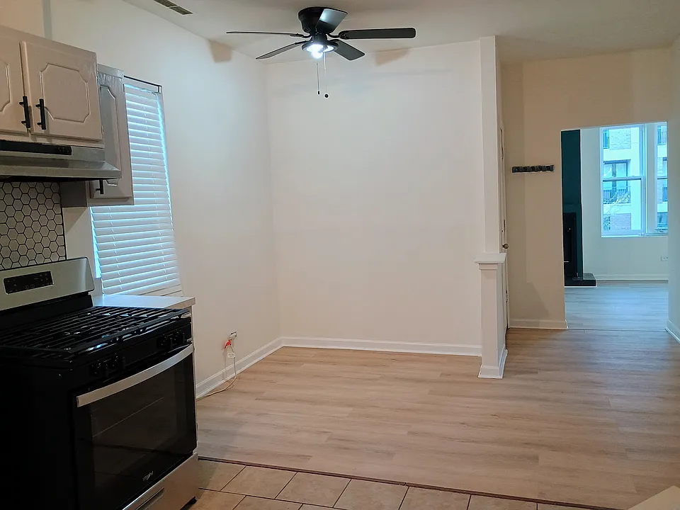 Great open kitchen and dining area