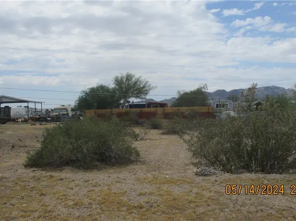 4544 E Park Dr, Topock, AZ 86436