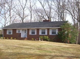 319 Peach St, Chatham, VA 24531