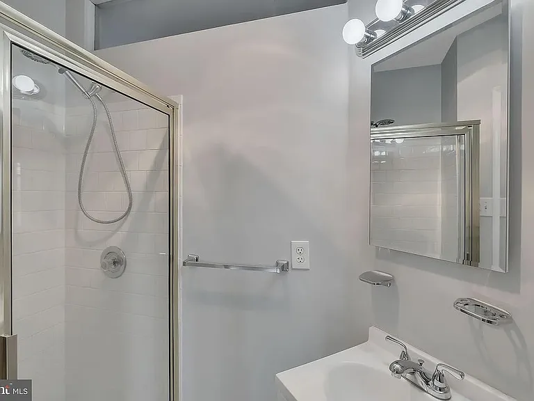 1513 S Charles St — Photo 9