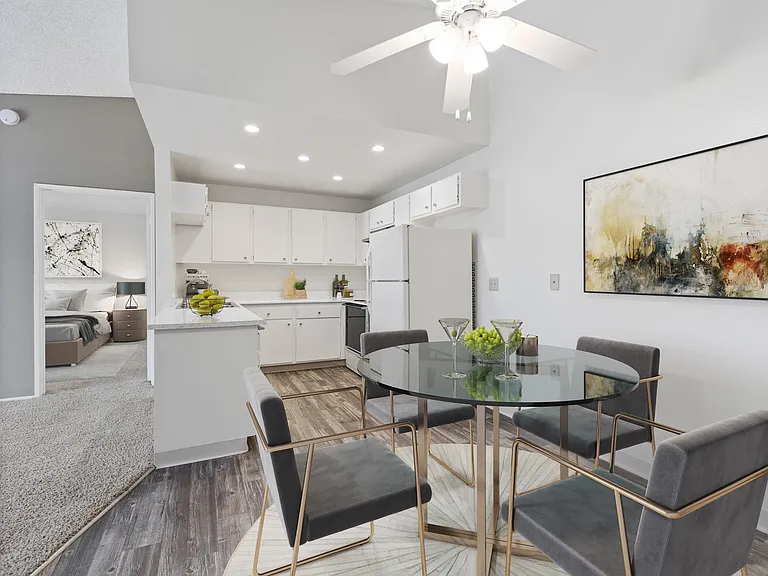 Shadowridge Heights Apartments — Photo 6