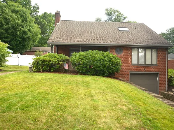 1816 Park Circle Dr, Glenshaw, PA 15116