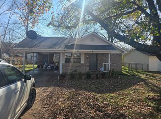 800 E Wahl St, Paris, AR 72855