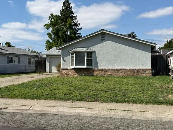 2nd image of 337 Quadra Ave