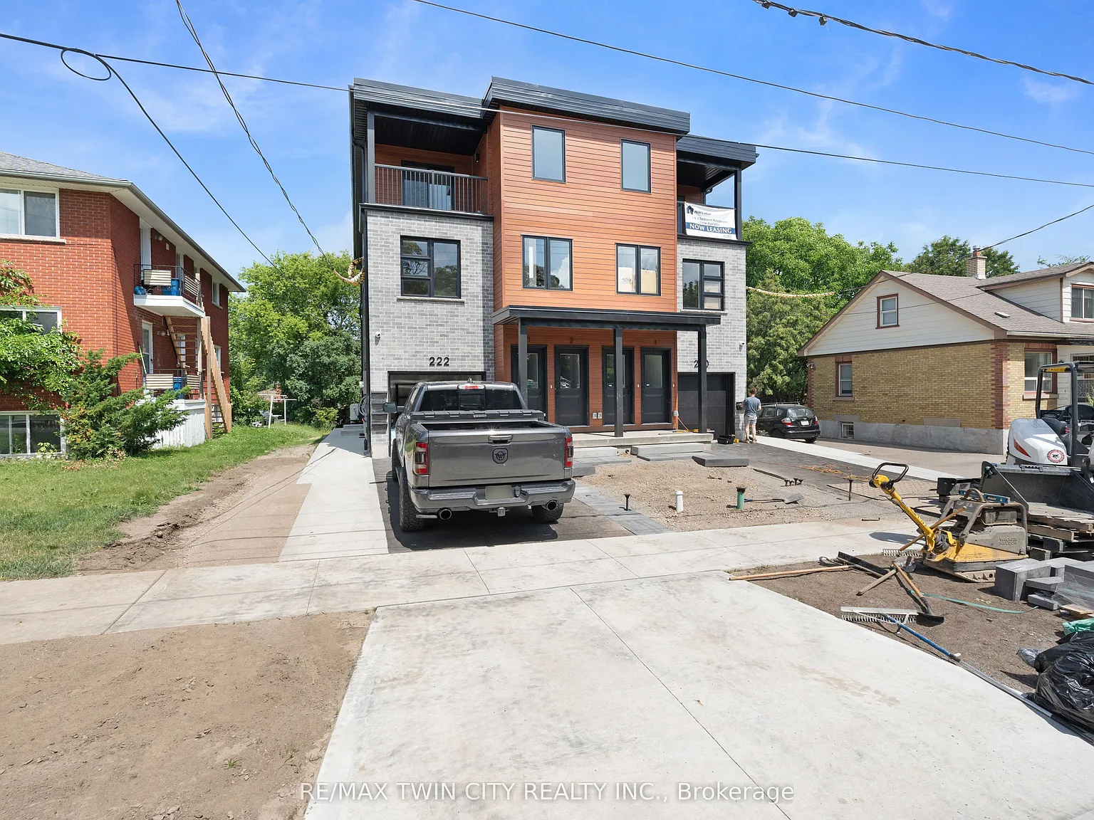 3 bed, $2,200 — Photo 1