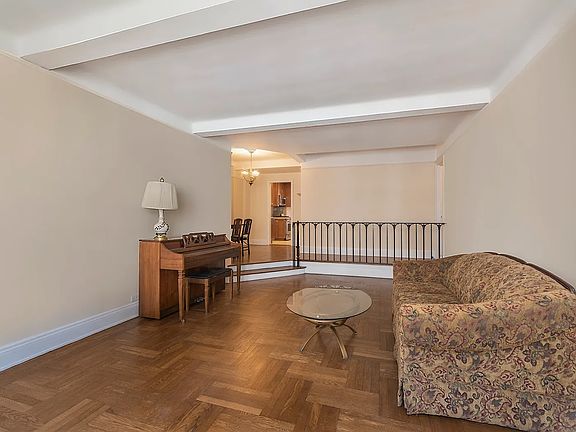 5th image of 200 W 86th St APT 10H