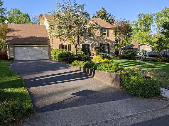 3rd image of 6954 Kyleakin Ct