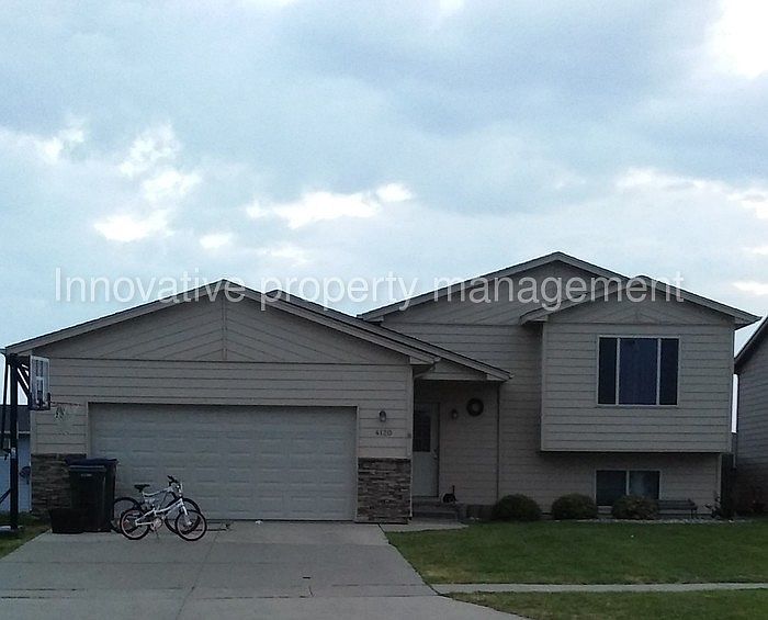 1st image of 4120 W 93rd St