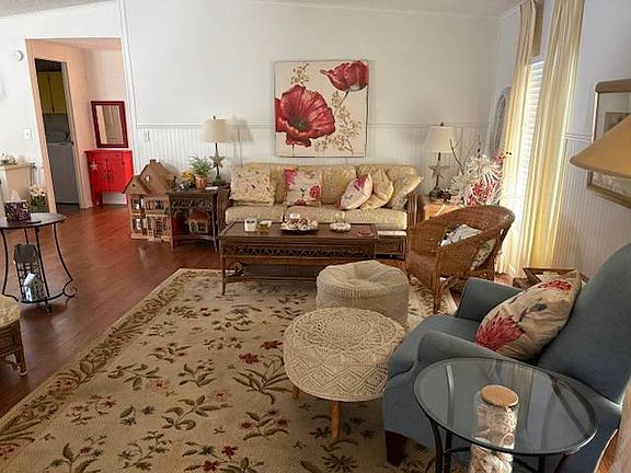 5th image of 402 SE Snead Cir #101