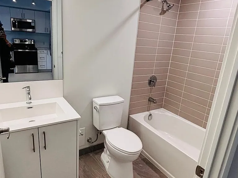 4010 Eglinton Ave W #208 — Photo 9