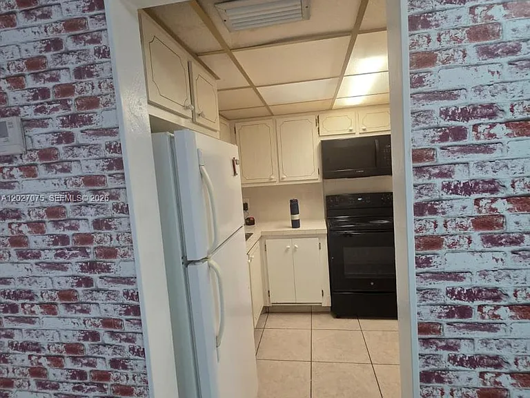 1175 Normandy Dr #3B — Photo 5