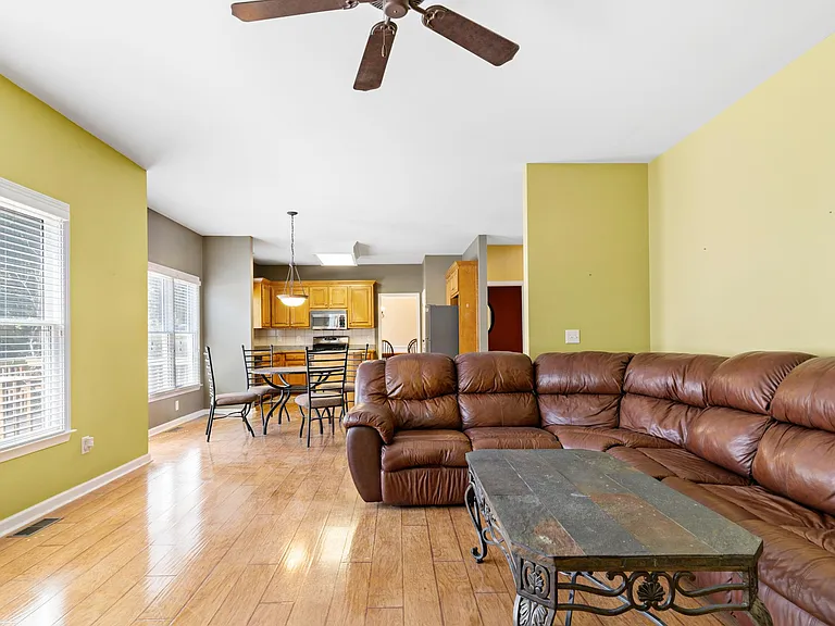 1912 Arbor Springs Way — Photo 14