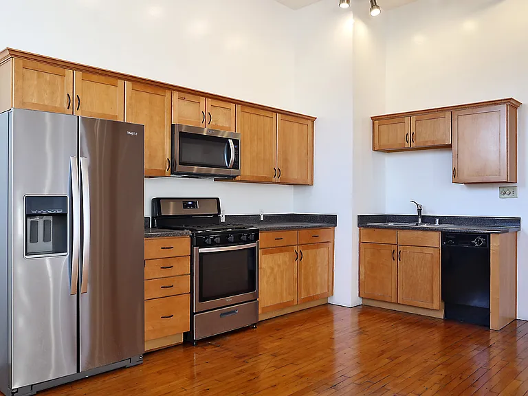 688 S. Santa Fe Ave — Photo 20