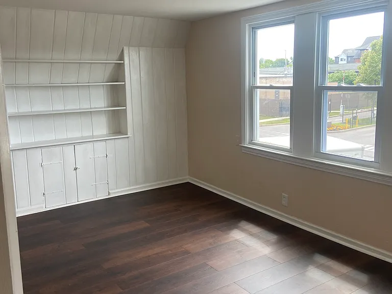 78 Lasalle Ave #2 — Photo 2