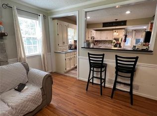 3042 Wildwood Rd, Suwanee, GA 30024