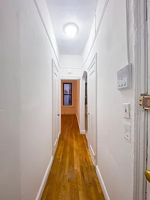 Rented by City Connections Realty | media 26