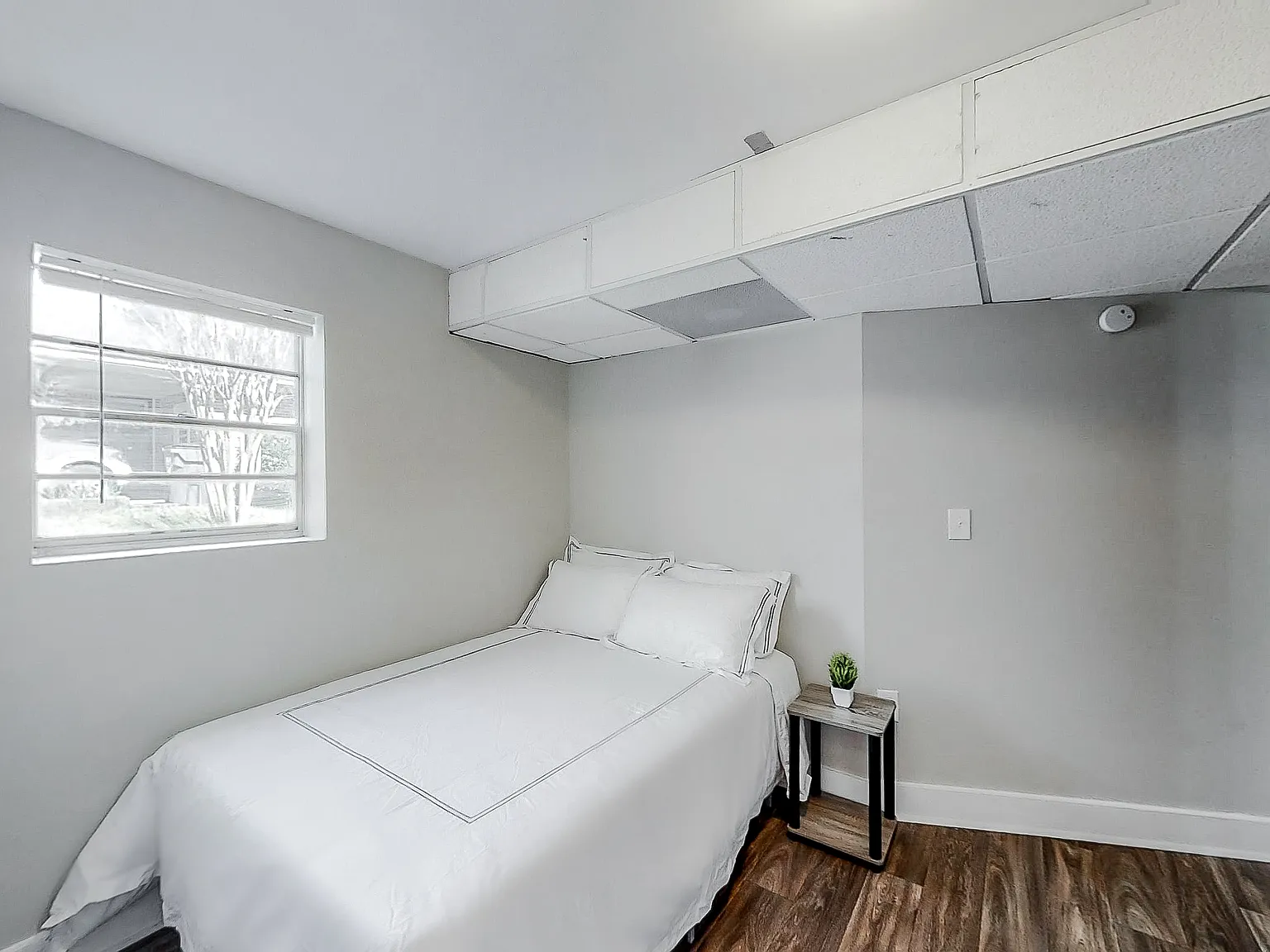 4 bed, 3.0 bath, 1750 sqft, $897 — Photo 2