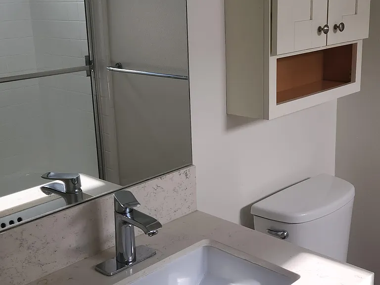 Sherman Pines Apartments — Photo 21