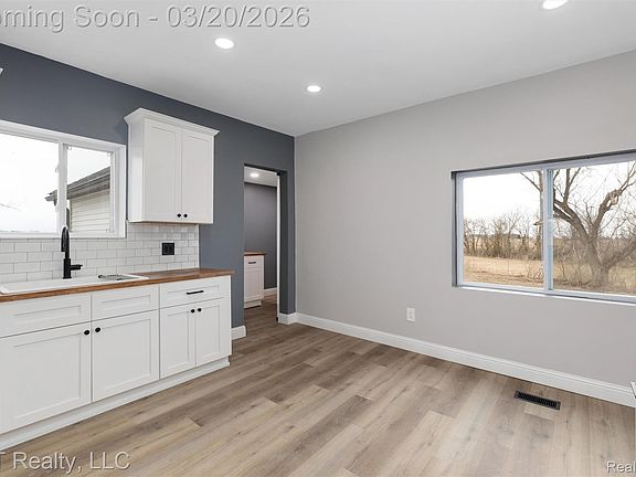 4th image of 18353 Brewer Rd