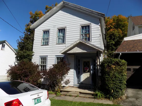 100 Glebe St, Johnstown, NY 12095