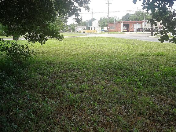 2nd image of 5537 Franklin Ave