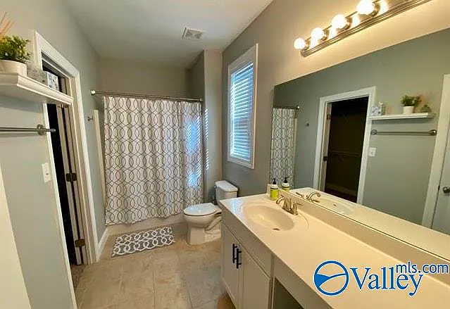 1111 Pegasus Dr NW — Photo 7