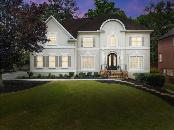 9345 Nesbit Lakes Dr, Alpharetta, GA 30022